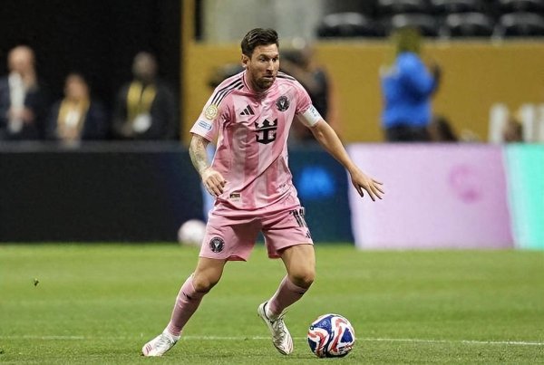 Messi 38 tuổi thể hiện kỷ luật
