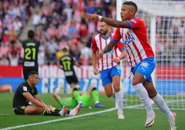 Real Madrid và Barcelona đã gi
