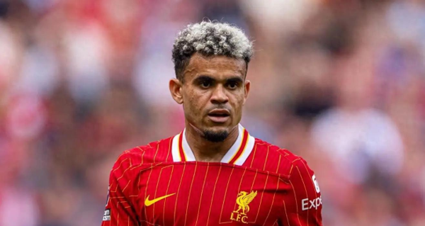 Khe huấn luyện viên Liverpool 